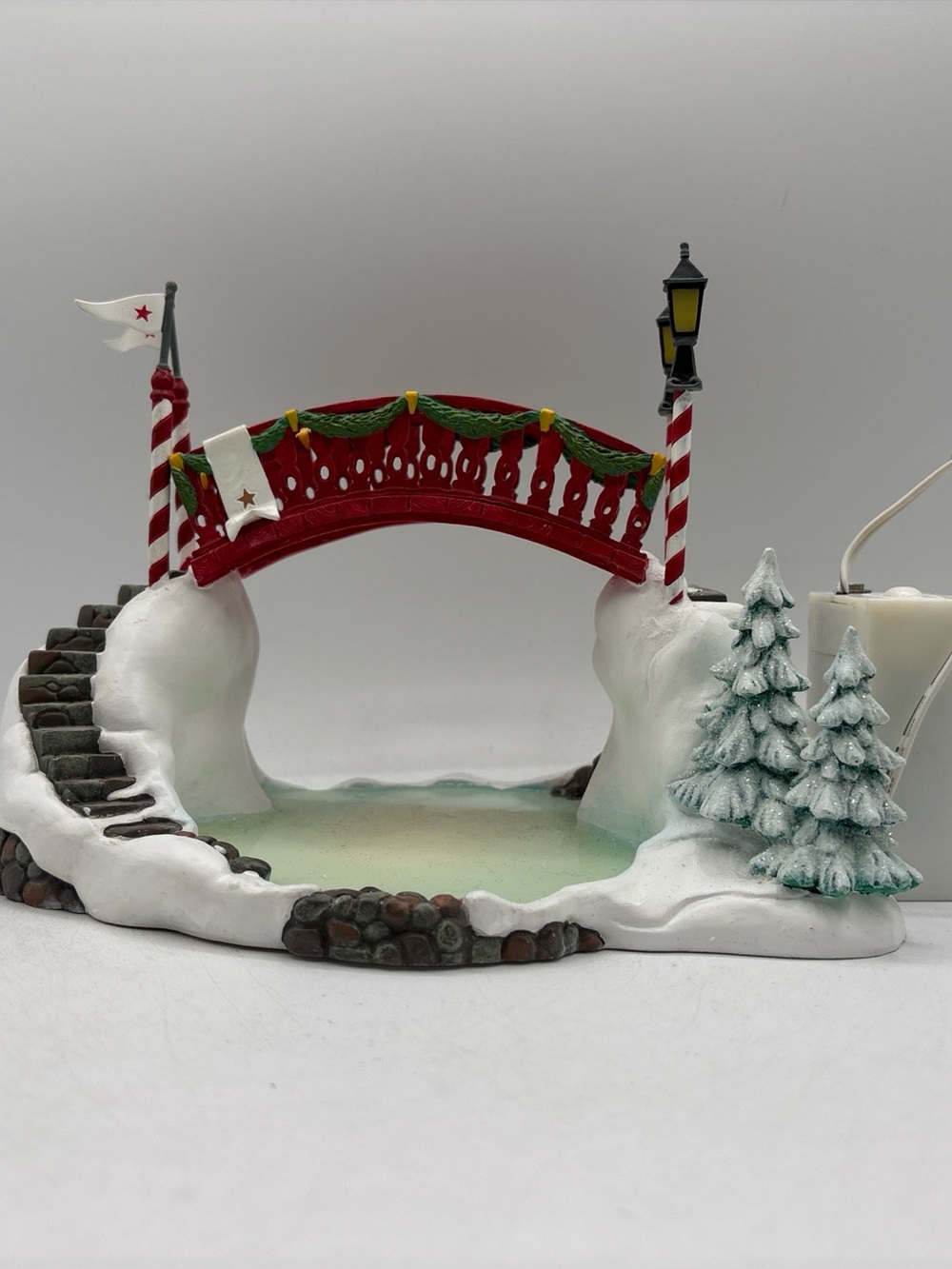Department 56 1999 Vintage Village Accessories Bridge Over The Icy Pond 56.56720